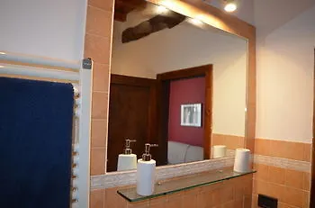 Domus דירה *